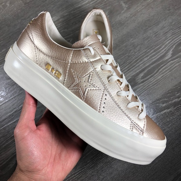 Converse One Star platform NWT - Picture 2 of 8